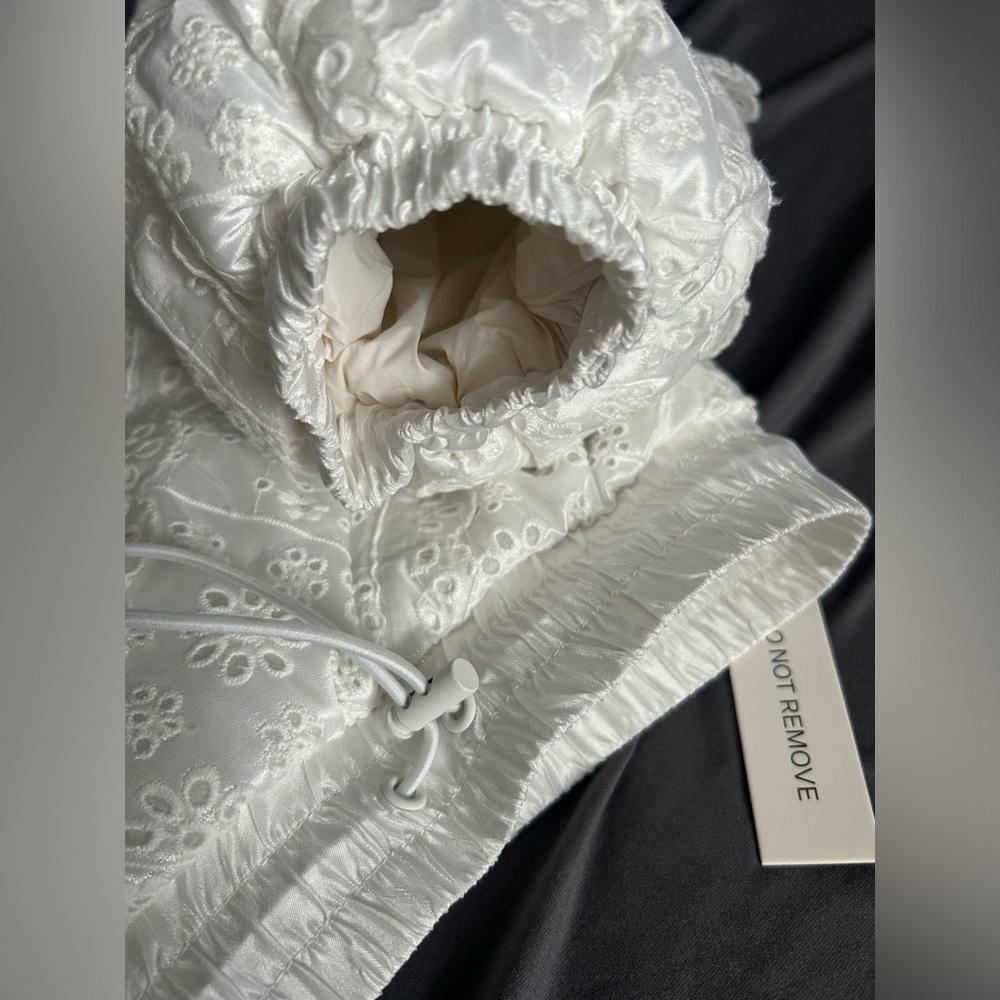 NWT ~ ๐ค๐ For Love & Lemons Sloane Eyelet Puffer Coat Small - Picture 5 of 10